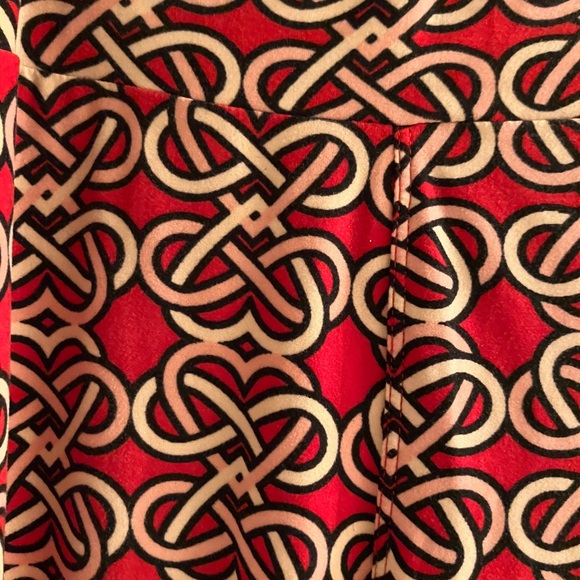 🧵❤️ LuLaRoe Leggings Bundle Size O/S - Valentine’s Day Collection - Picture 8 of 9